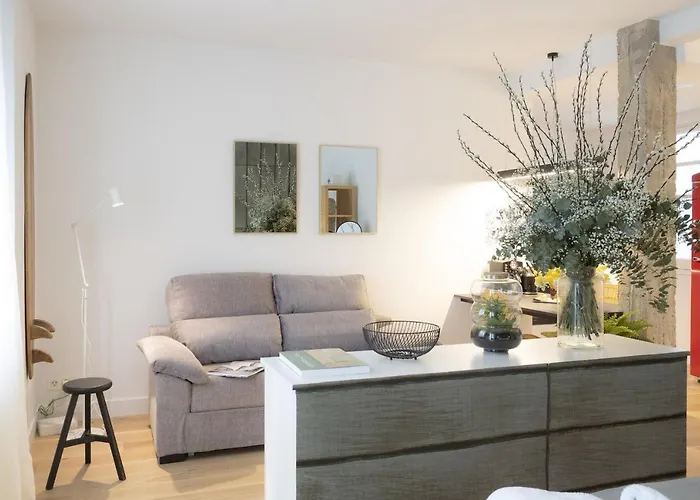 Shiny By Oldtown 圣塞瓦斯蒂安