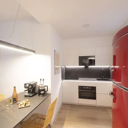 Shiny By Oldtown Apartment *